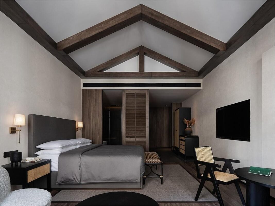 custom hotel furniture manufacturer